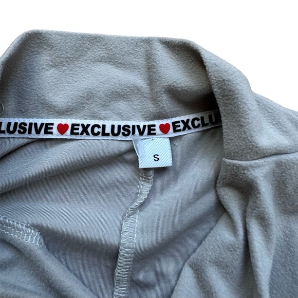 Exclusive Long Sleeve Pullover Wrap Soft Grey Size: S - Picture 2 of 4